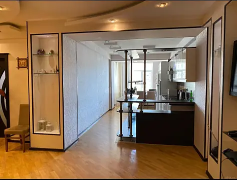 Satılır 3 otaqlı mənzil 98 m²