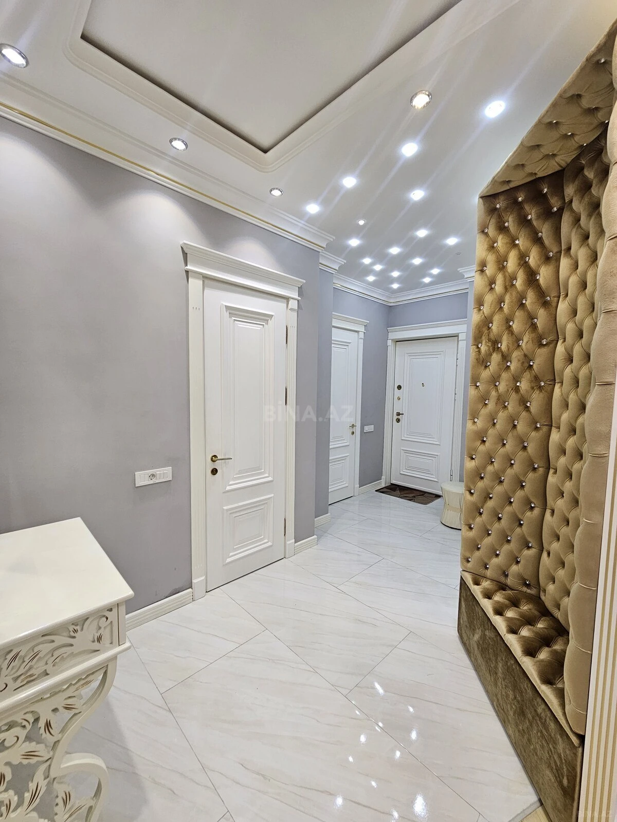 Kirayə verilir 3 otaqlı mənzil 130 m²