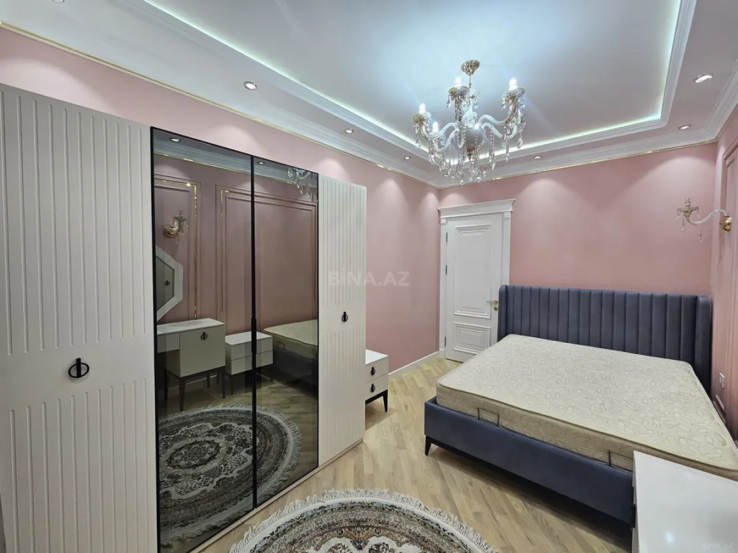 Kirayə verilir 3 otaqlı mənzil 130 m²