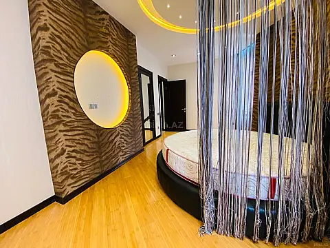 Kirayə verilir 3 otaqlı mənzil 113 m²