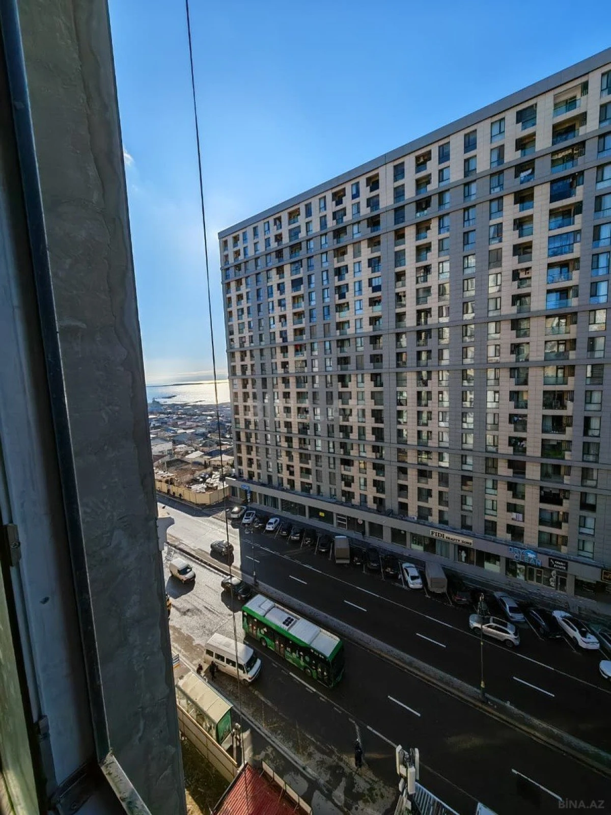 Satılır 3 otaqlı mənzil 130 m²