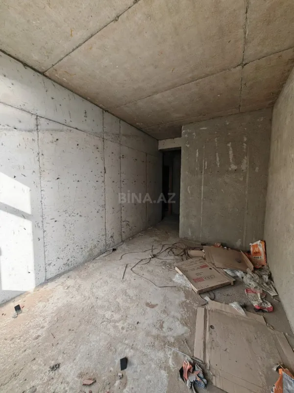 Satılır 3 otaqlı mənzil 130 m²