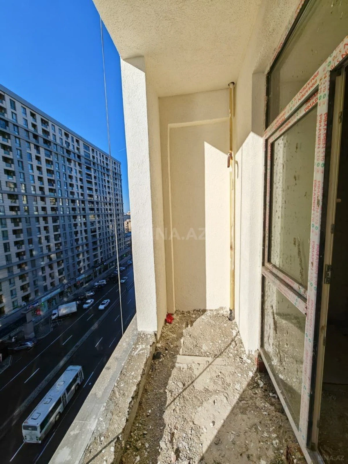 Satılır 3 otaqlı mənzil 130 m²
