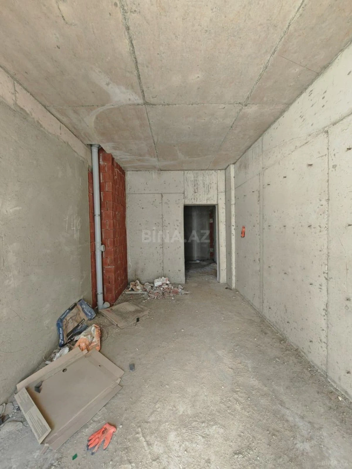 Satılır 3 otaqlı mənzil 130 m²