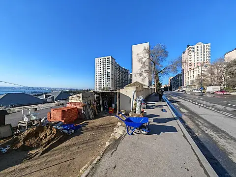 Satılır 3 otaqlı mənzil 130 m²