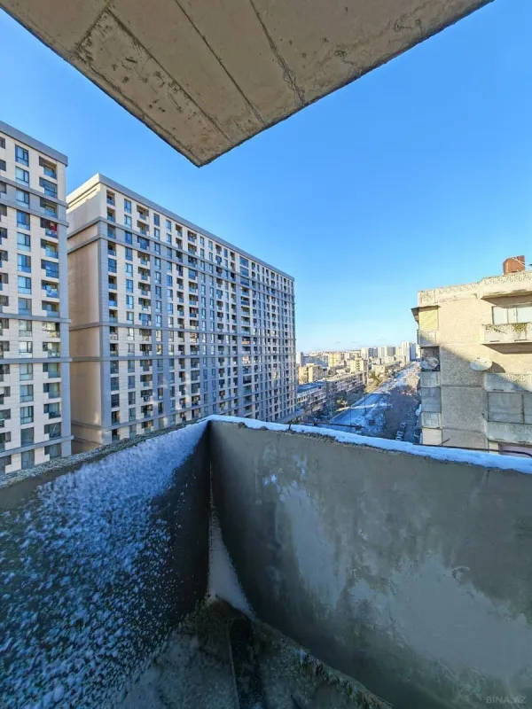 Satılır 3 otaqlı mənzil 130 m²