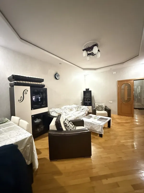 Satılır 3 otaqlı mənzil 110 m²