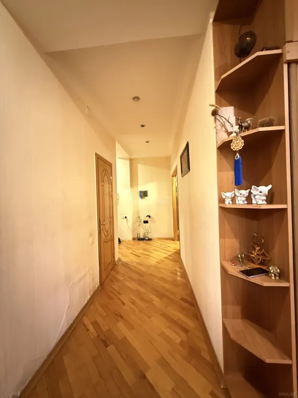 Satılır 3 otaqlı mənzil 110 m²