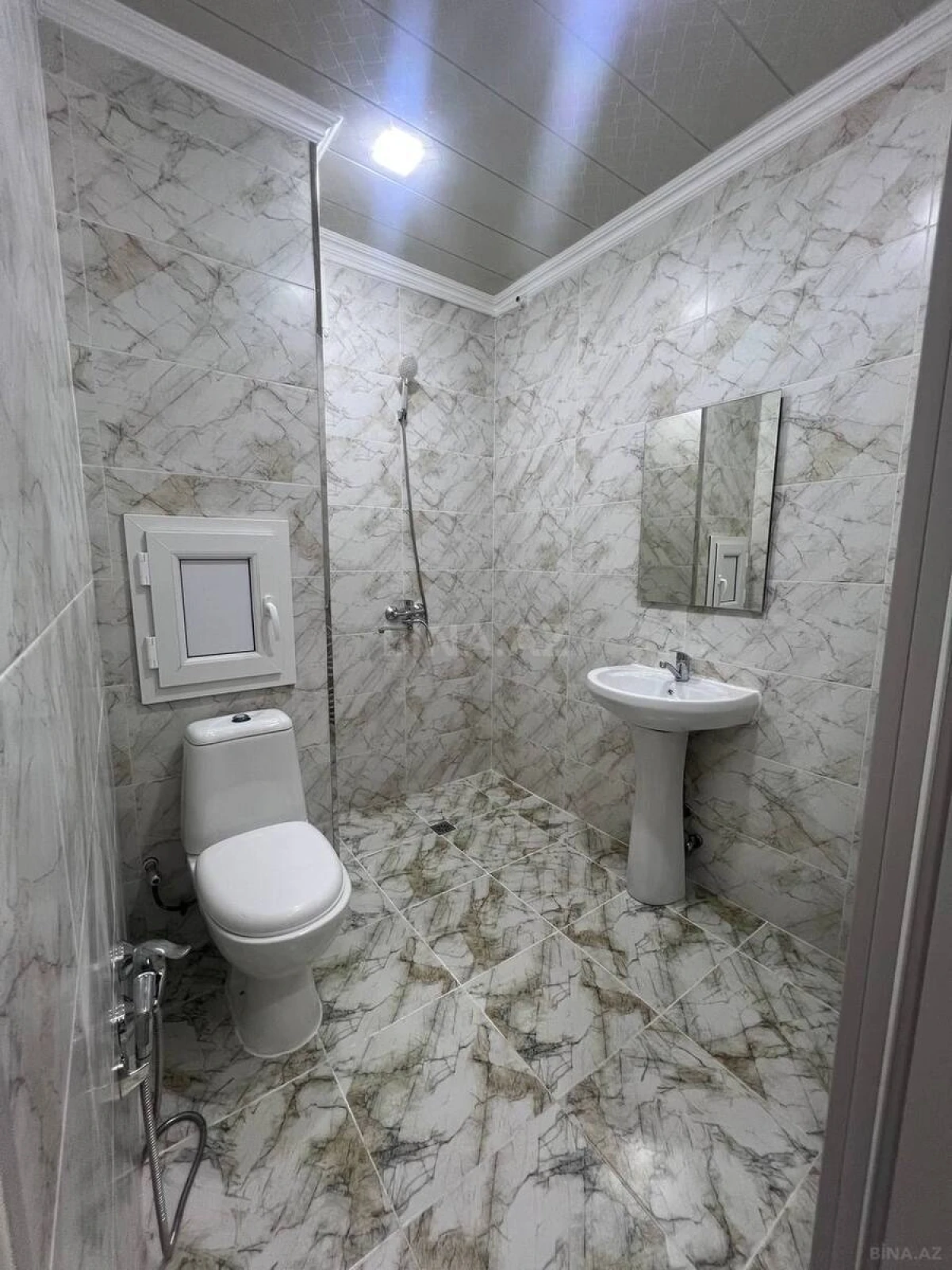 Satılır 2 otaqlı mənzil 55 m²