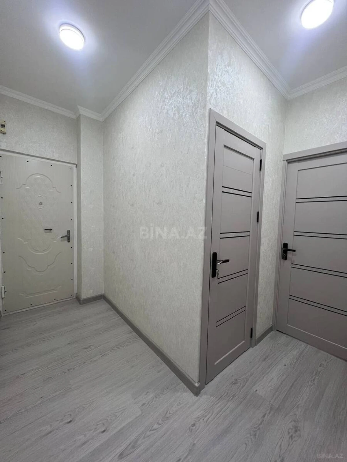 Satılır 2 otaqlı mənzil 55 m²