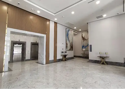 Satılır 4 otaqlı mənzil 155 m²