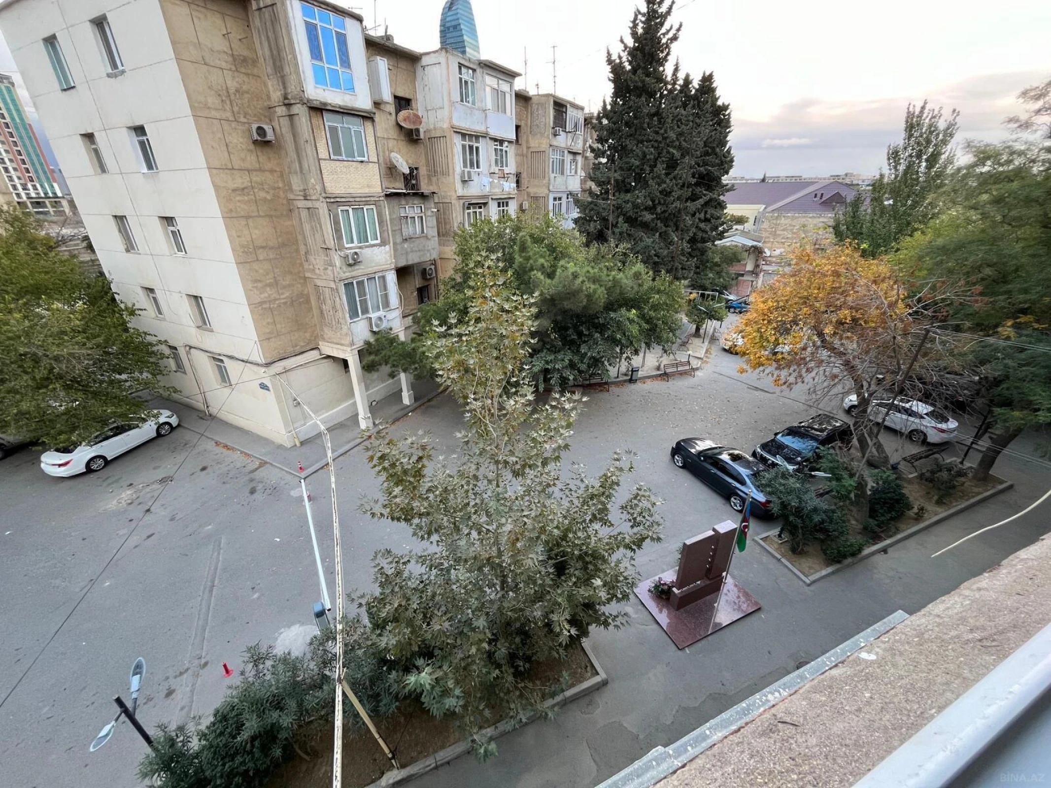 Satılır 3 otaqlı mənzil 75 m²