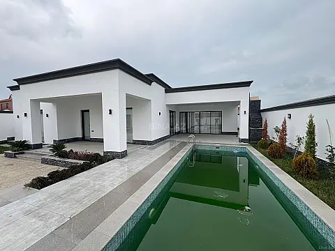 Satılır 4 otaqlı həyət evi 200 m²