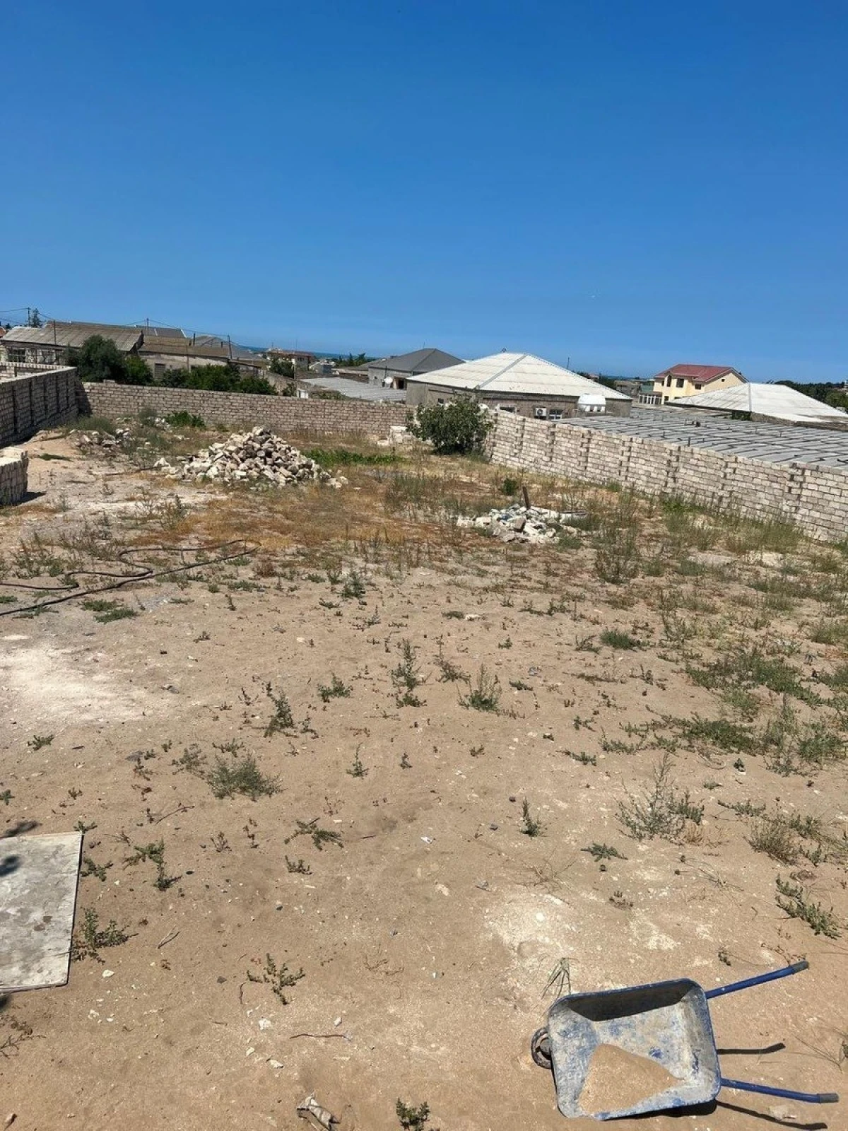 Satılır torpaq sahəsi 12 m²