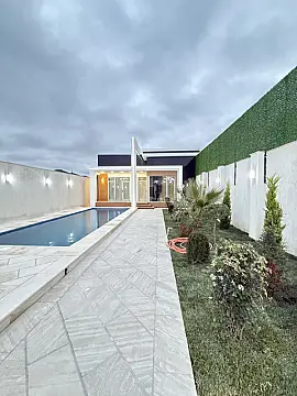 Satılır 4 otaqlı həyət evi 170 m²