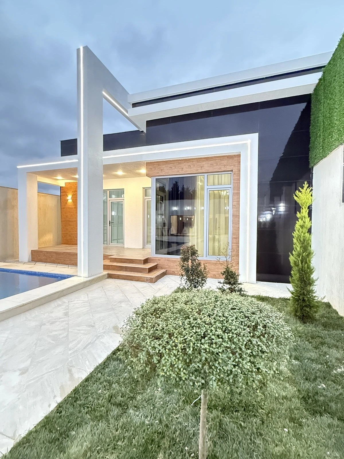 Satılır 4 otaqlı həyət evi 170 m²