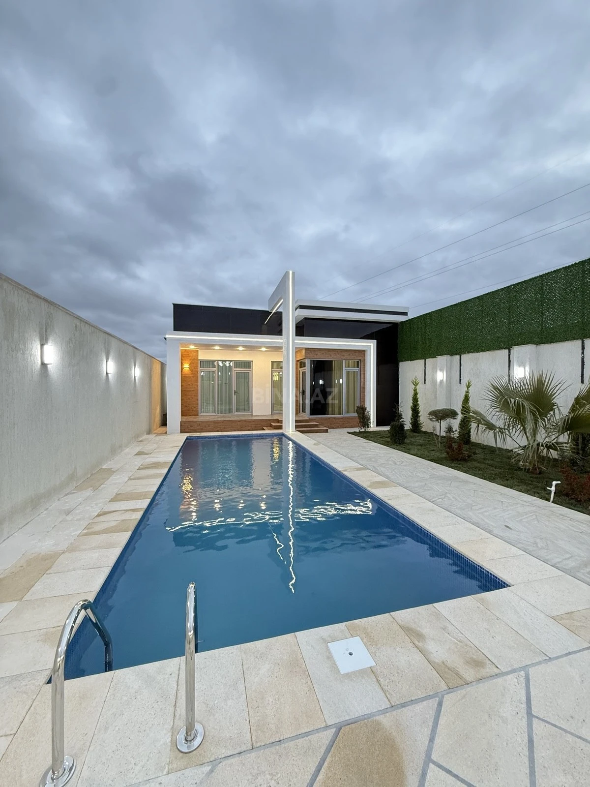 Satılır 4 otaqlı həyət evi 170 m²