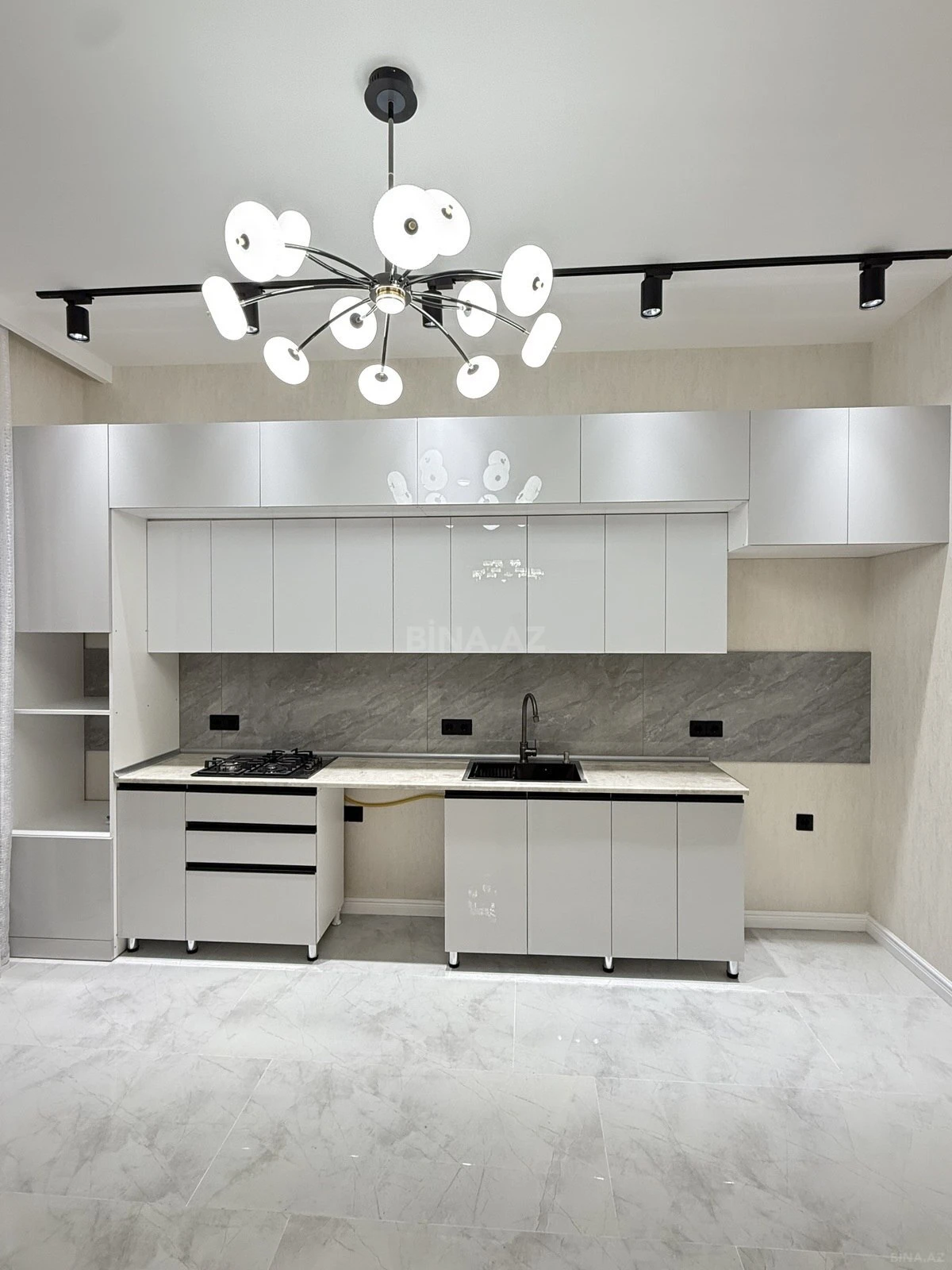 Satılır 4 otaqlı həyət evi 170 m²