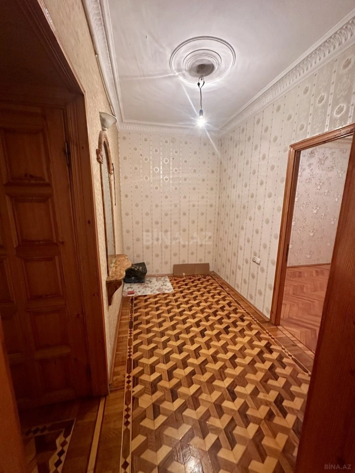 Kirayə verilir 2 otaqlı mənzil 65 m²