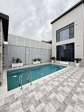 Satılır 5 otaqlı həyət evi 280 m²