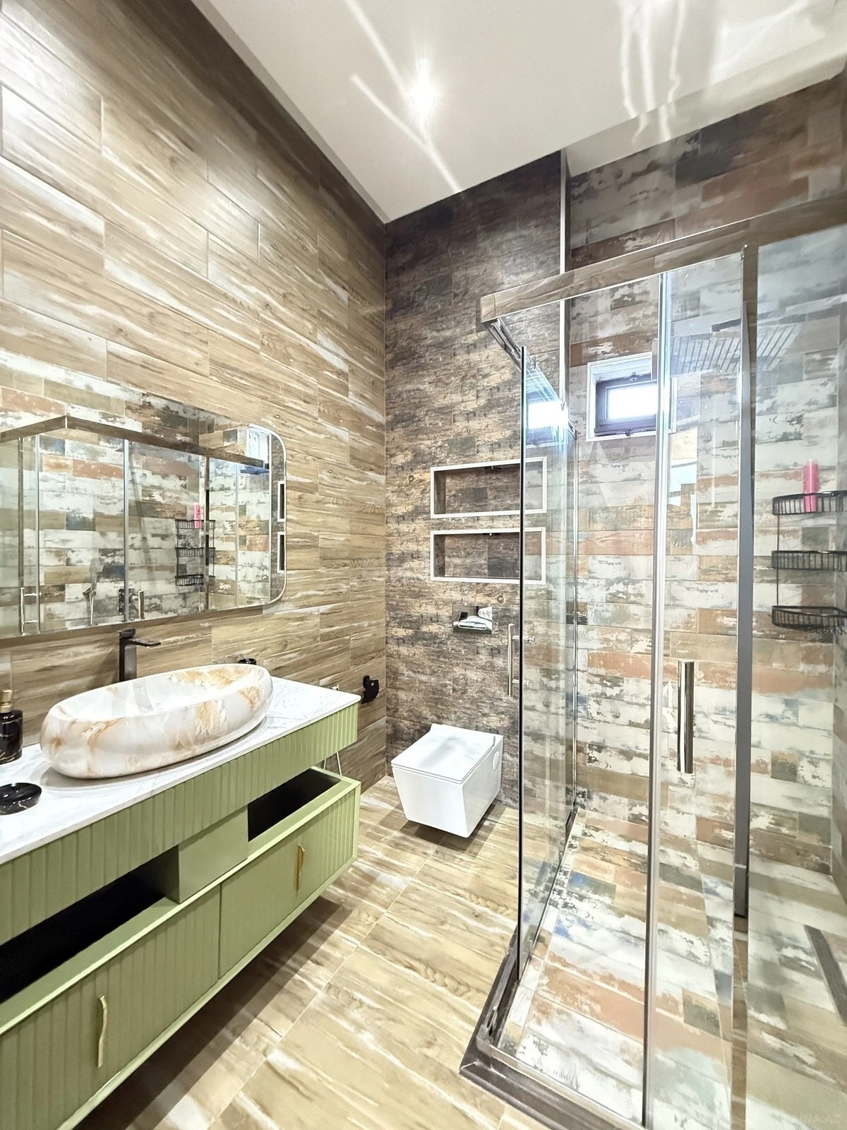 Satılır 5 otaqlı həyət evi 280 m²