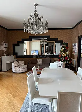 Satılır 3 otaqlı mənzil 200 m²