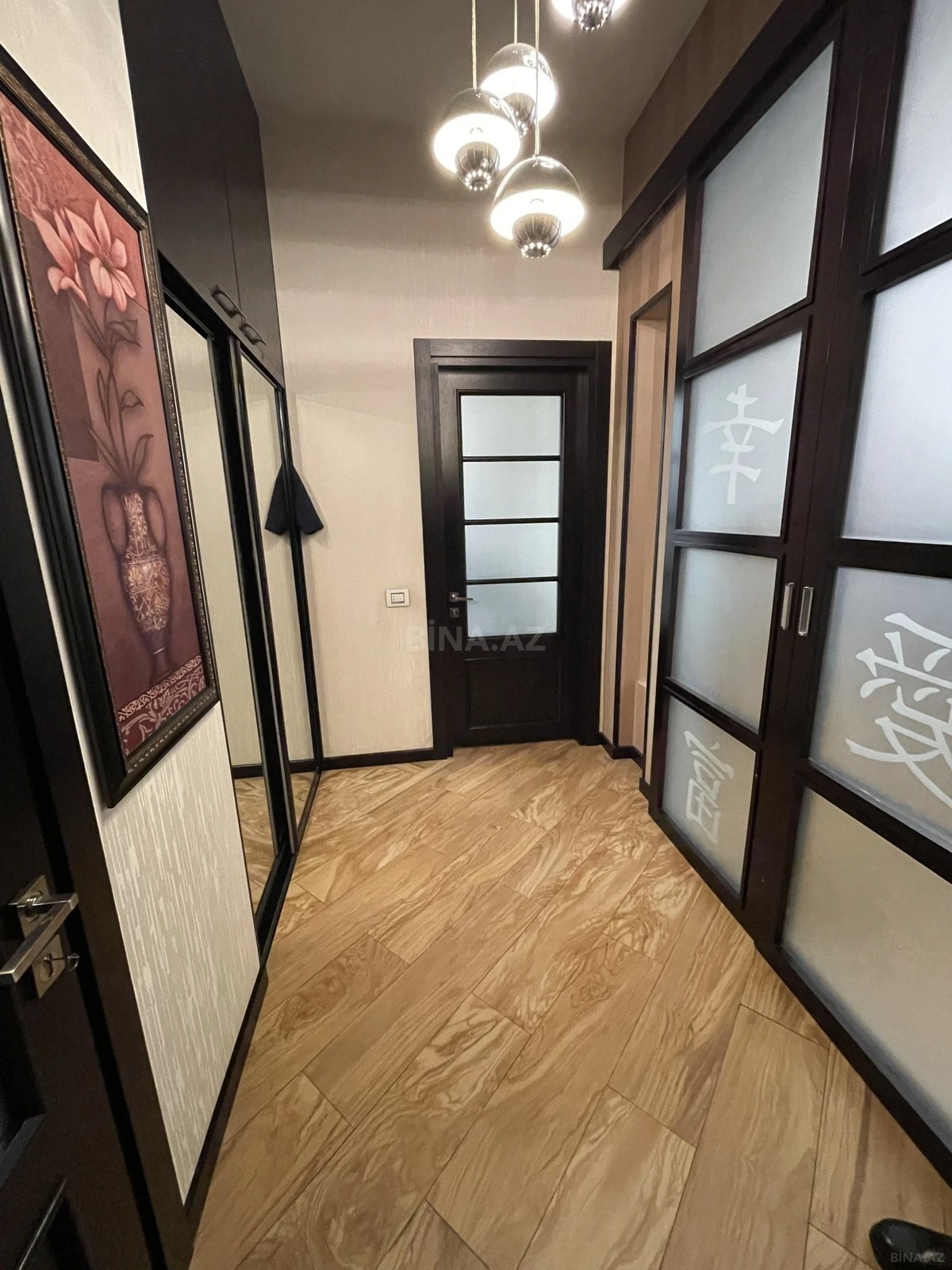 Satılır 3 otaqlı mənzil 200 m²