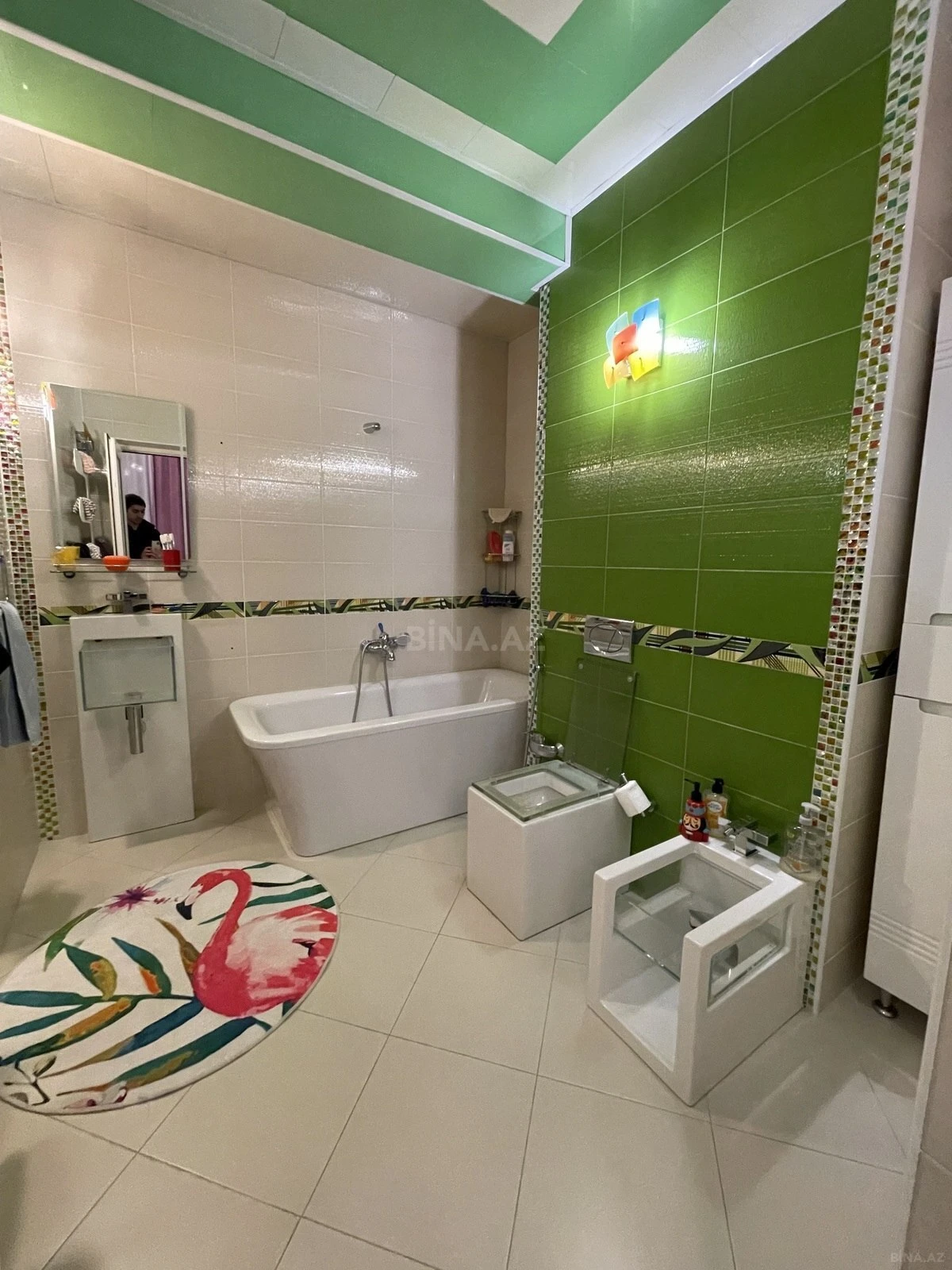 Satılır 3 otaqlı mənzil 200 m²