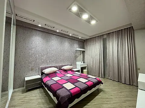 Kirayə verilir 2 otaqlı mənzil 100 m² — Bakı, Xətai 2 otaq 100.00 m²