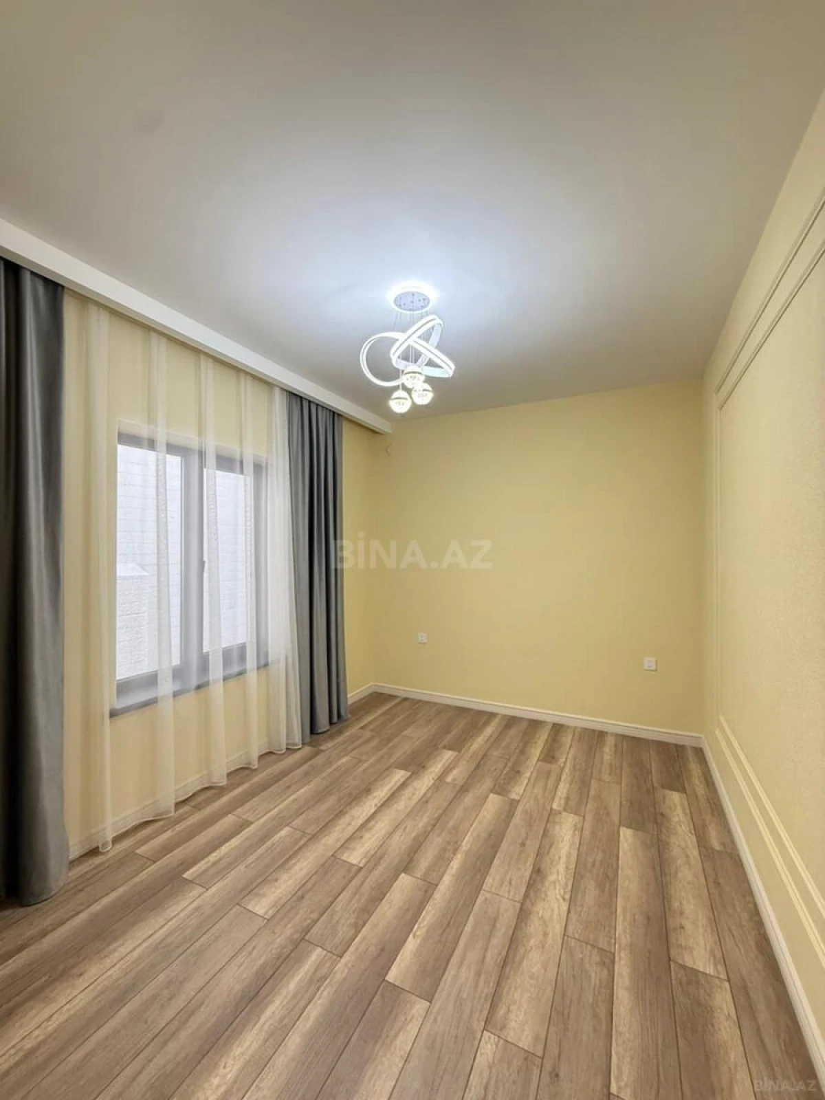 Satılır 4 otaqlı həyət evi 160 m²