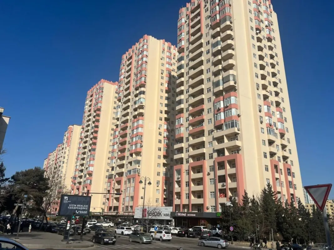 Kirayə verilir 2 otaqlı ofis 38 m²