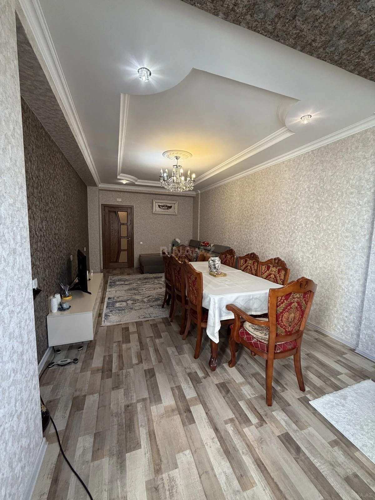 Satılır 2 otaqlı mənzil 69 m²