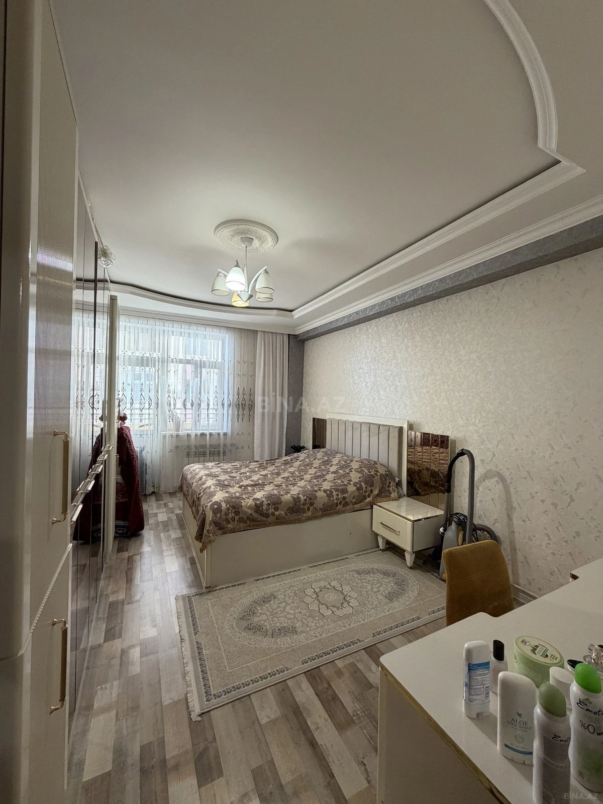 Satılır 2 otaqlı mənzil 69 m²