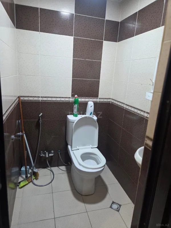 Satılır 3 otaqlı mənzil 135 m²