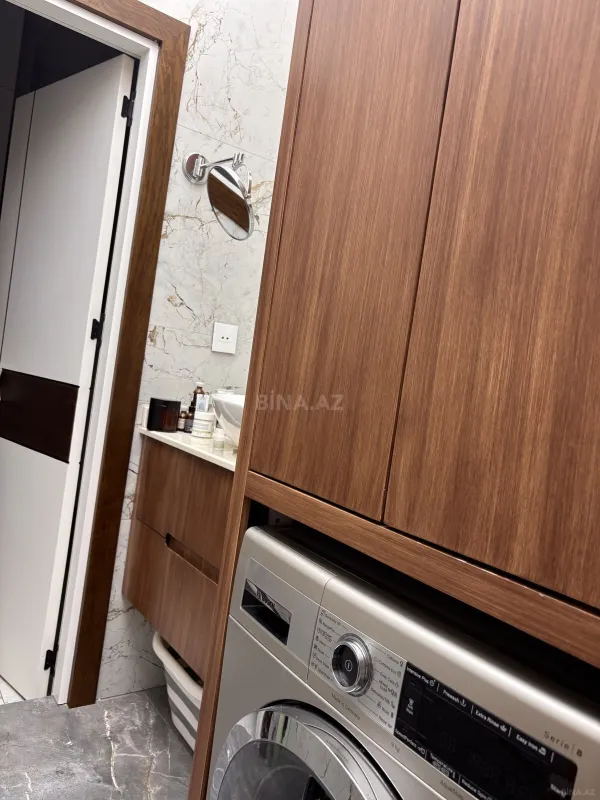 Satılır 4 otaqlı mənzil 136 m²