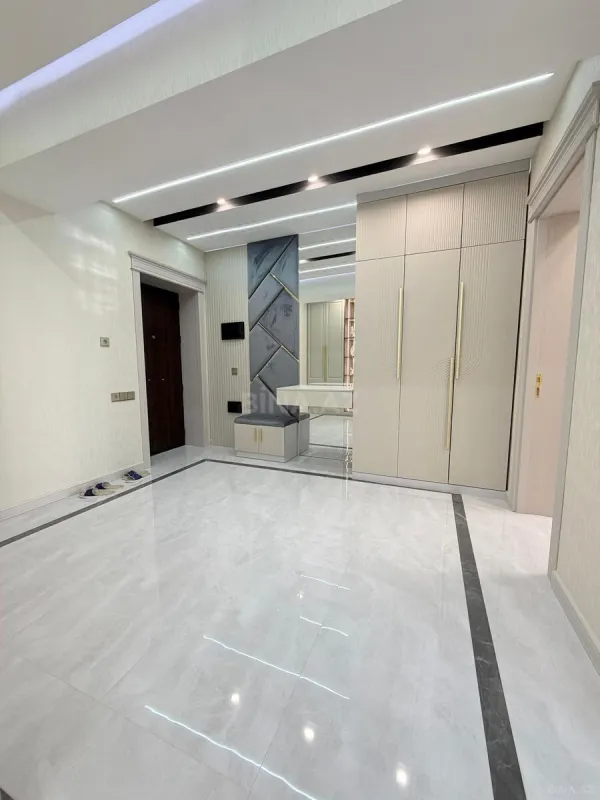 Satılır 3 otaqlı mənzil 122 m²