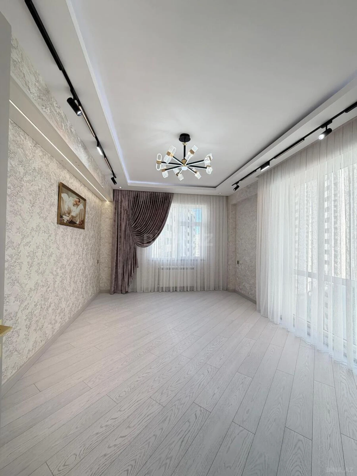 Satılır 3 otaqlı mənzil 122 m²