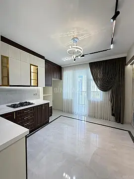 Satılır 3 otaqlı mənzil 122 m²