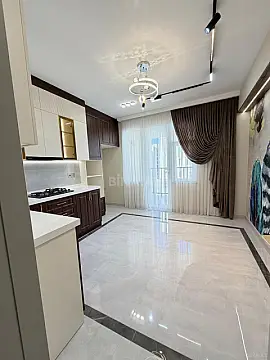 Satılır 3 otaqlı mənzil 122 m²