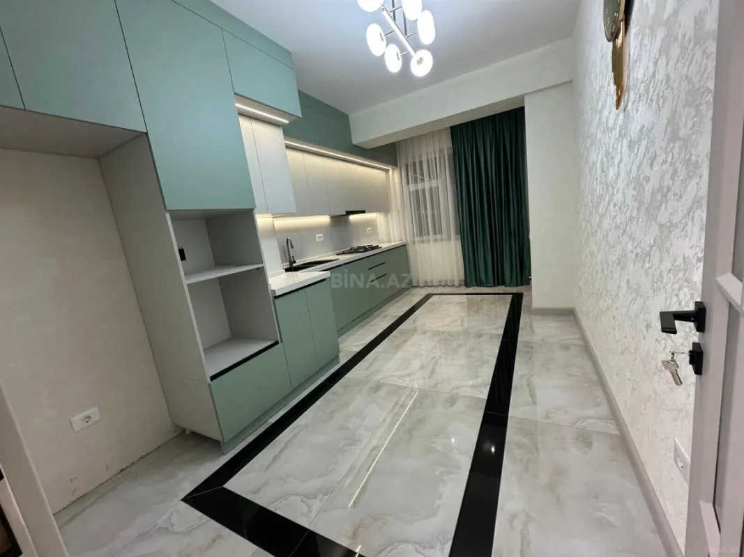 Satılır 3 otaqlı mənzil 127 m²