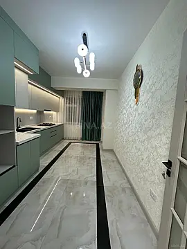 Satılır 3 otaqlı mənzil 127 m²