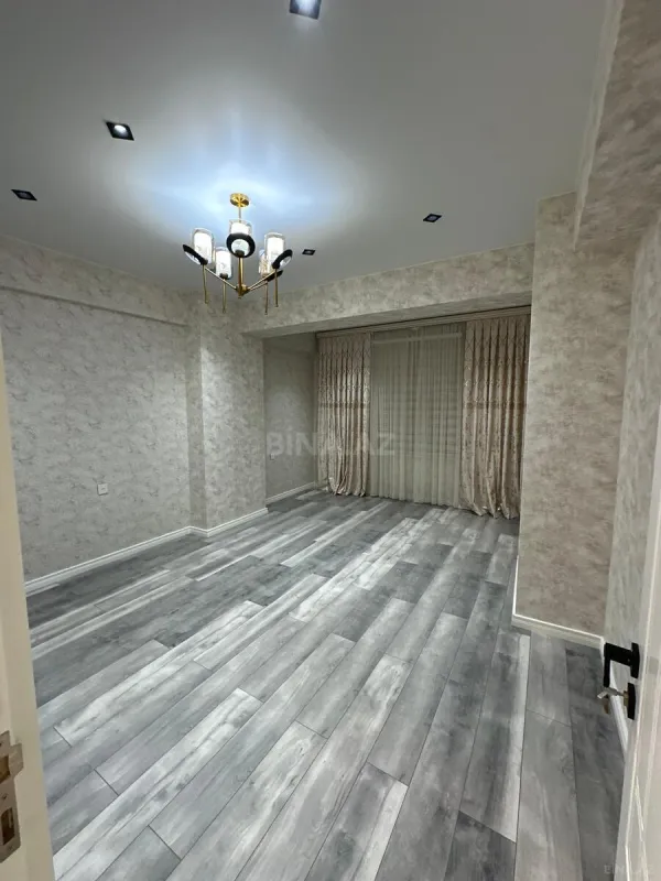 Satılır 3 otaqlı mənzil 95 m²