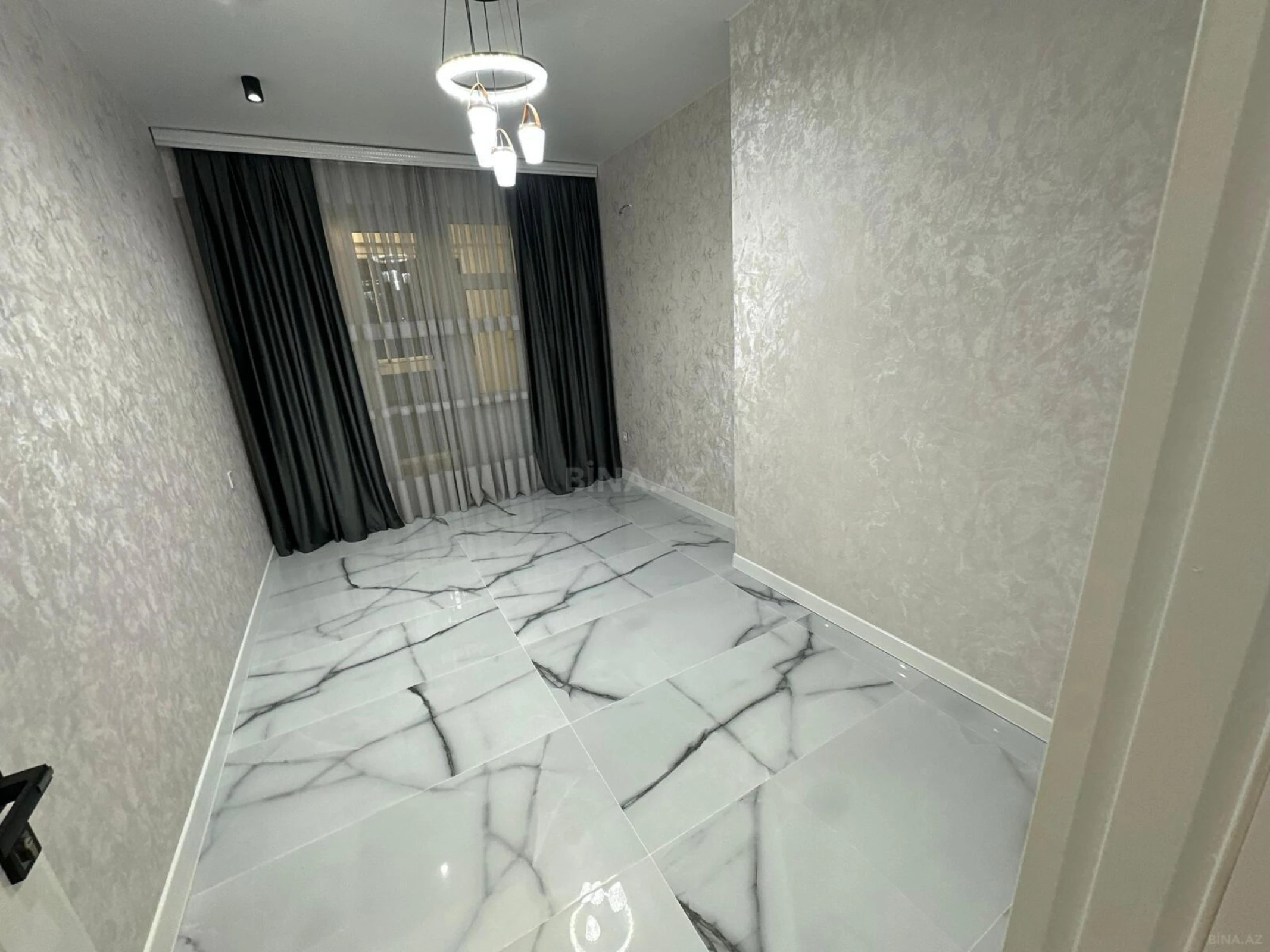 Satılır 3 otaqlı mənzil 95 m²