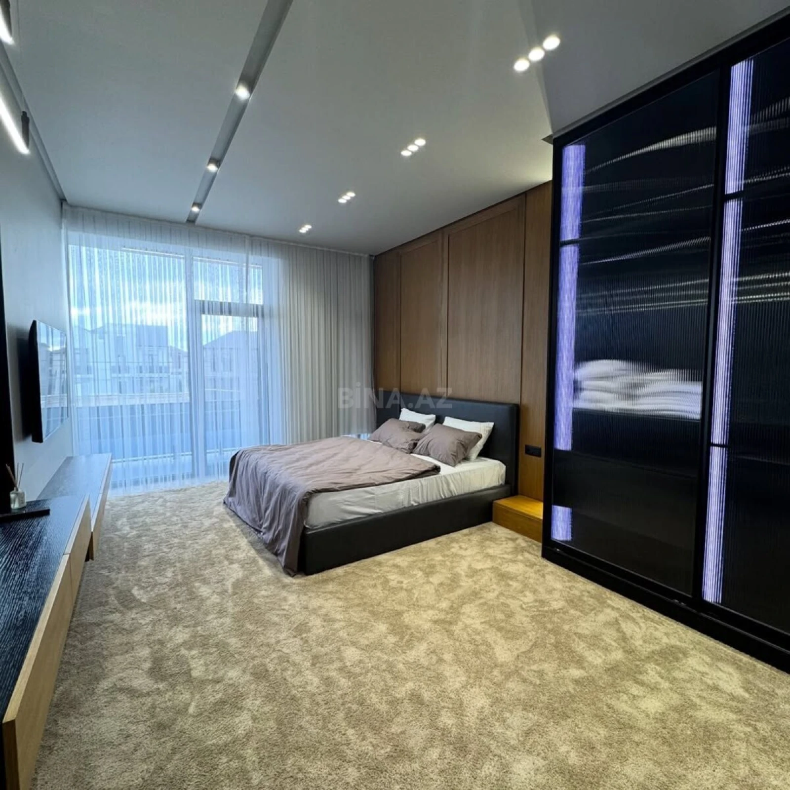 Satılır 4 otaqlı həyət evi 250 m²