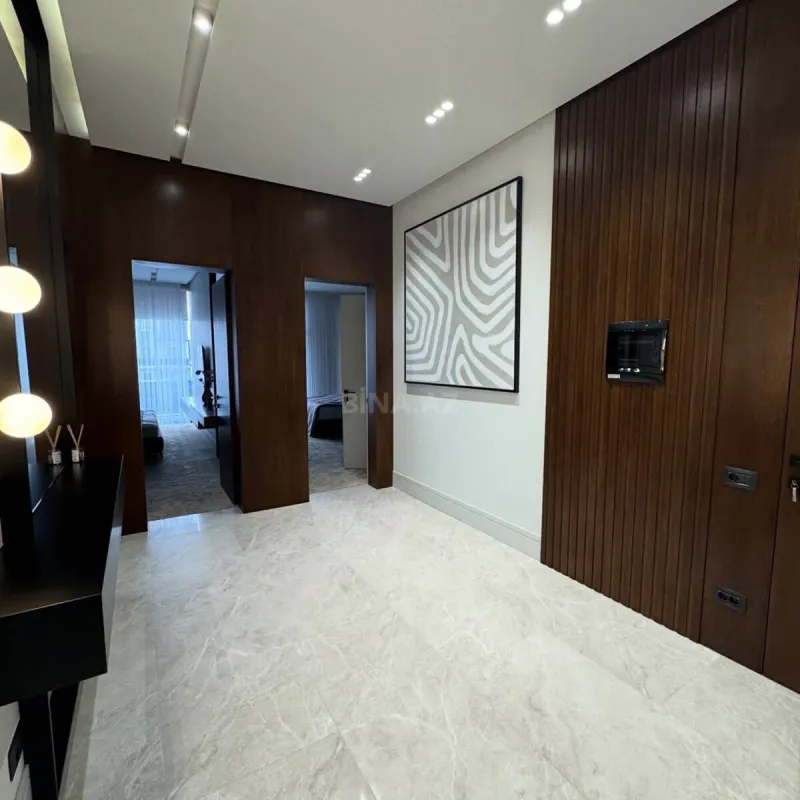 Satılır 4 otaqlı həyət evi 250 m²