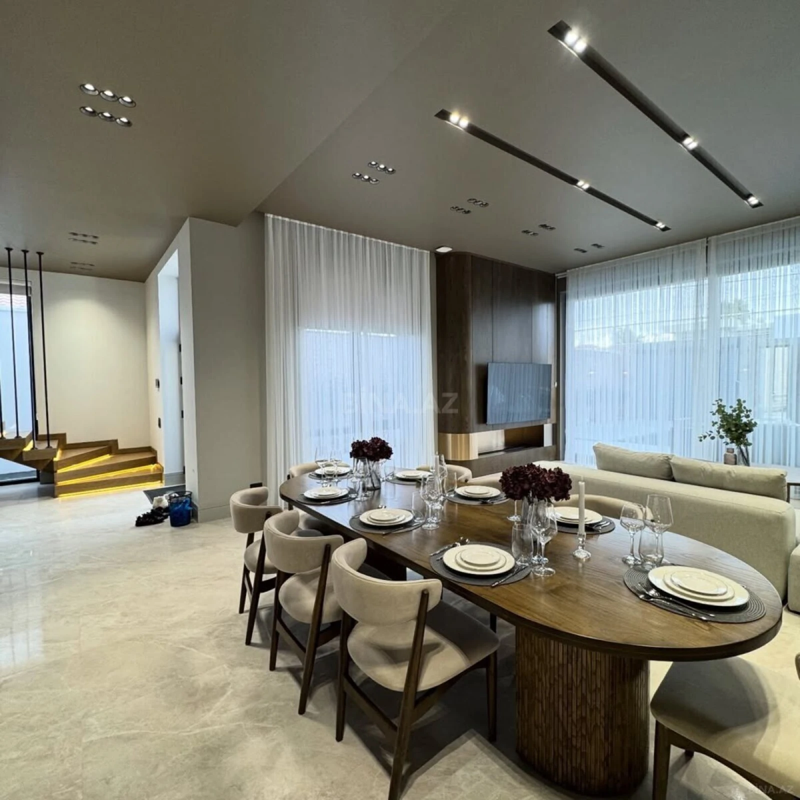 Satılır 4 otaqlı həyət evi 250 m²