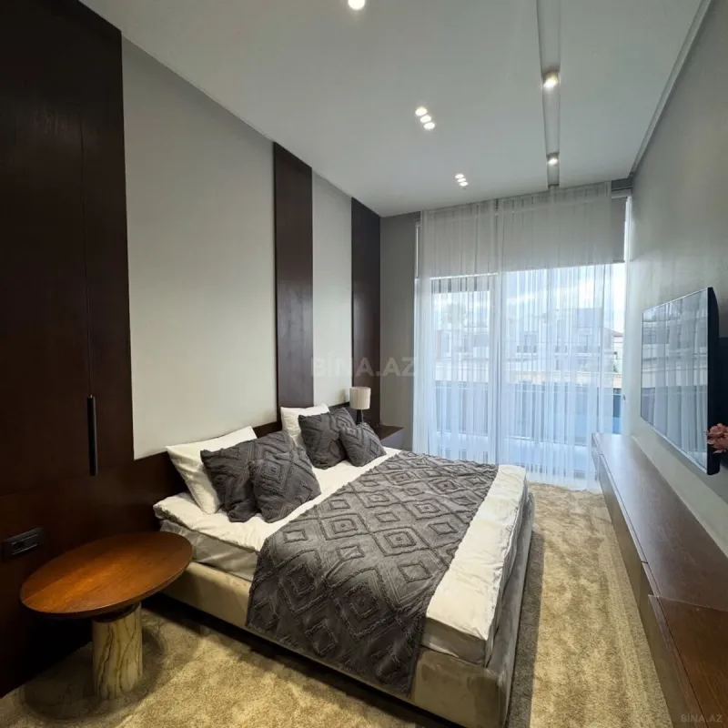 Satılır 4 otaqlı həyət evi 250 m²