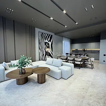 Satılır 4 otaqlı həyət evi 250 m²