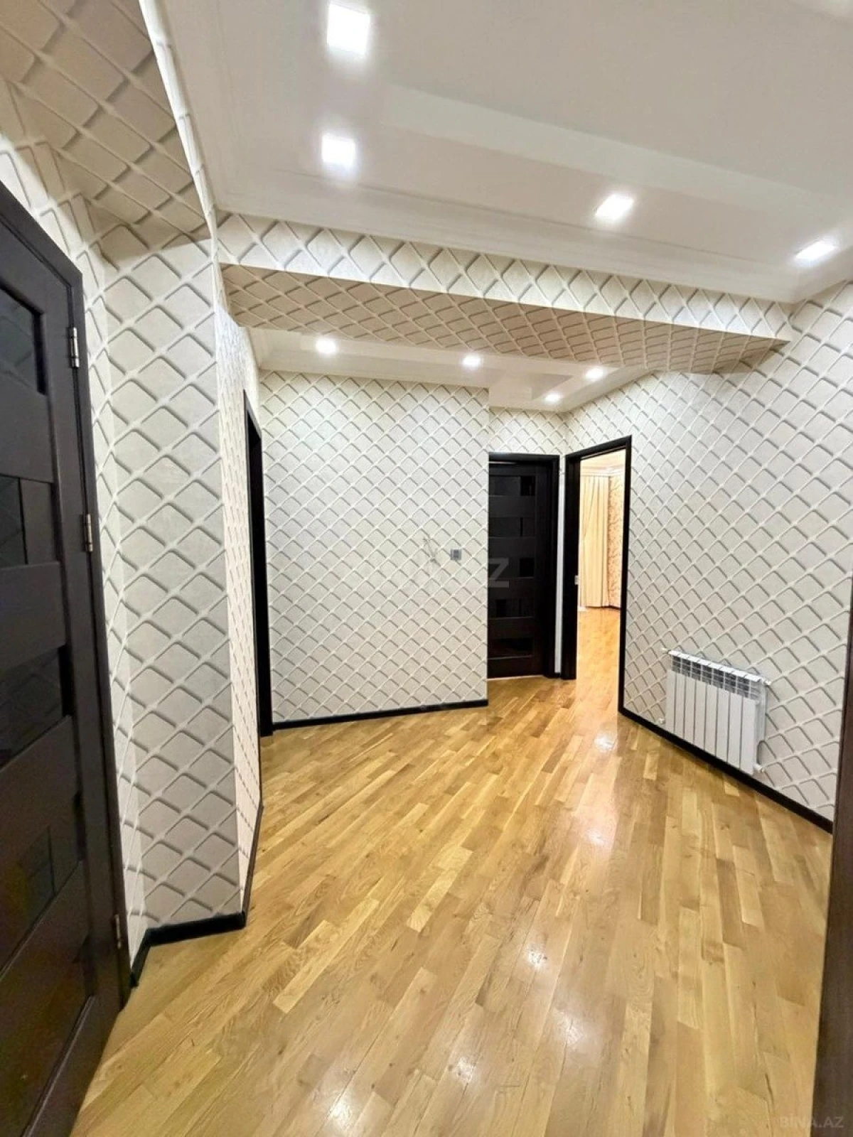 Satılır 3 otaqlı mənzil 82 m²