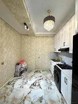 Satılır 2 otaqlı mənzil 65 m²